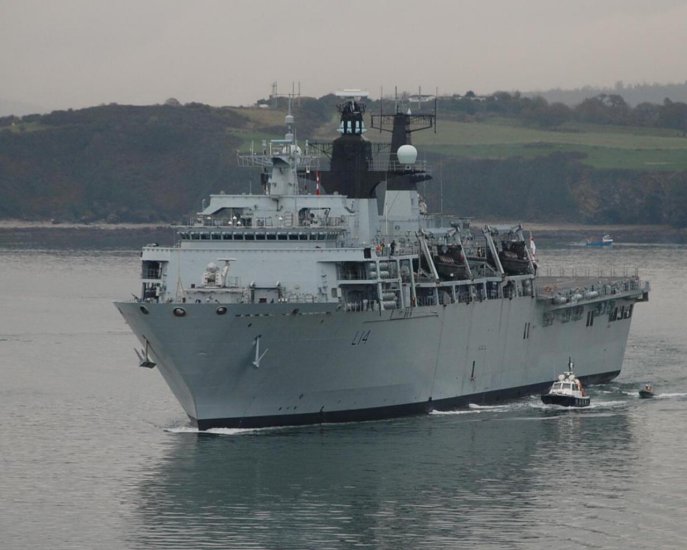 okręty wojenne - HMS-Albion.jpg