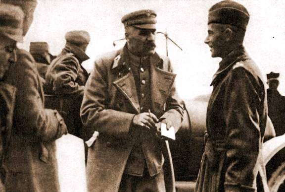Józef Piłsudski zdjecia obrazy - cdr26.jpg