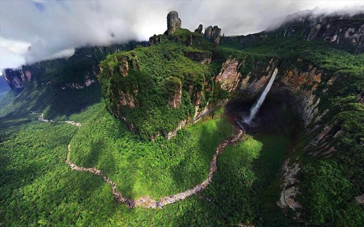 WODOSPADY - najwyższy wodospad na świecie.jpg