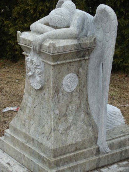 kamienne Anioły - angel-weeping1.jpg