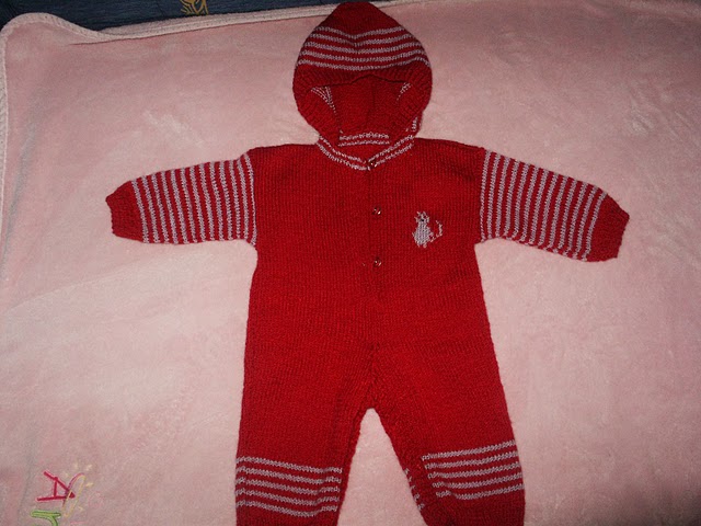 szydełkowe ubranka i buciki dla niemowląt1 - PICT0204.JPG