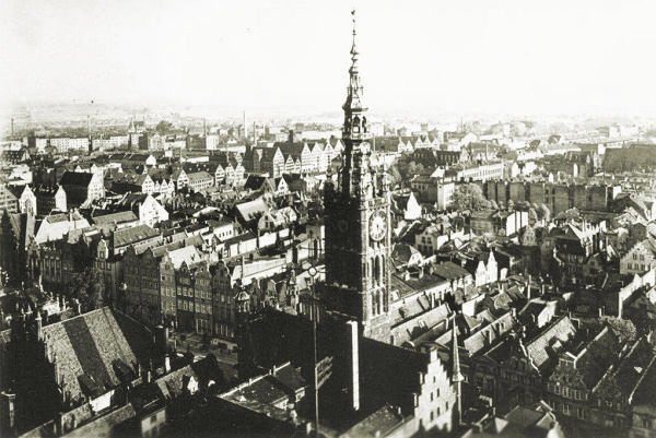 Fotografie - panorama z Mariackiego w str Ratusza.jpg