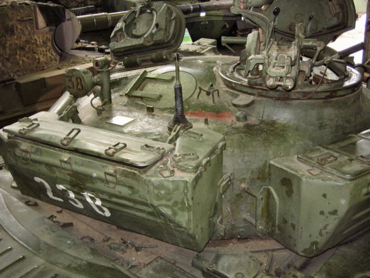 Czolg podstawowy T-72 Walk_Around - t-72_raac_museum_032_of_151.jpg