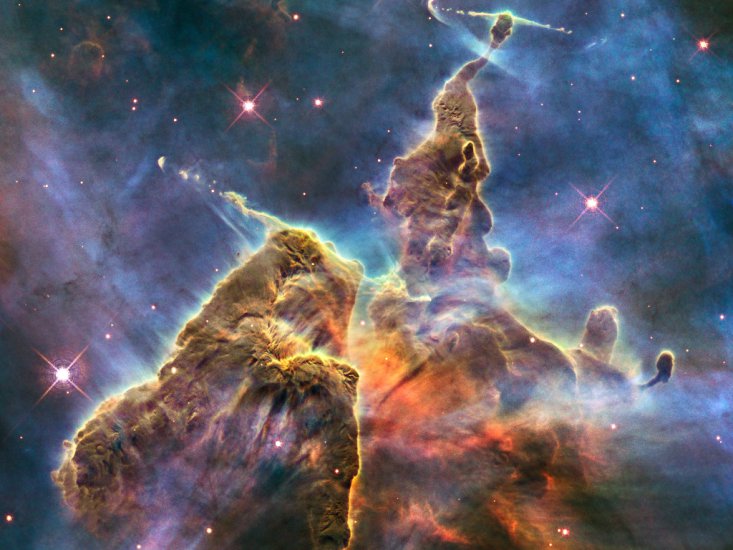 Fotki z teleskopu Hubblea - Hubble captures view of Mystic Mountain.jpg