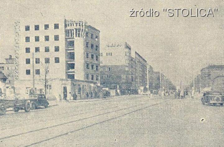 Stare fotografie miast polskich - 1948r z lewej strony niewykończony dom przy ul. Puławskiej 30 róg Madalińskiego.bmp