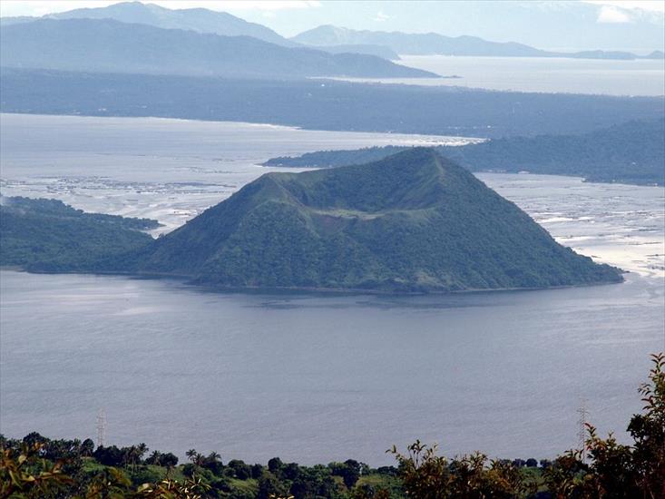 Filipiny - wulkan Taal.jpg