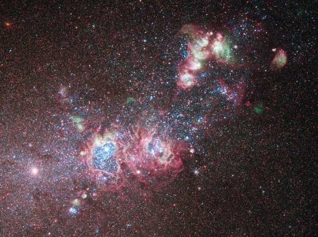 najladniejsze zdjecia z teleskopu - z11605020X,Galaktyka-NGC-4214-z-gwiazdozbioru-Psow-Gonczych-w.jpg
