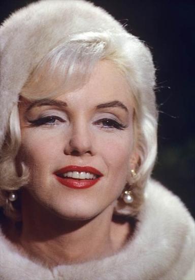 Marilyn Monroe-pieniądze szczęścia nie dają-dopiero zakupy - tumblr_m7h3xrcmPK1qbeqtno1_400.jpg