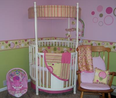 Dziecięce pokoje ... - my-yellow-pink-and-green-nursery-the-crib-beddin...thetone-for-babys-bubblicious-baby-room-21115131.jpg
